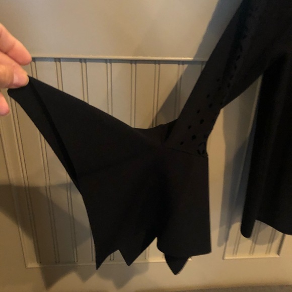 Elie Tahari fine gauge merino sweater - Picture 2 of 9